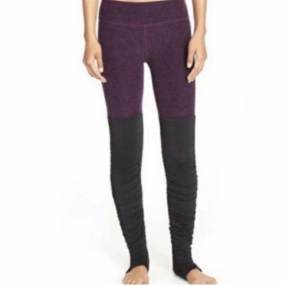 Beyond Yoga Legs for days leg warmer goddess leggings Heathered purple size XS